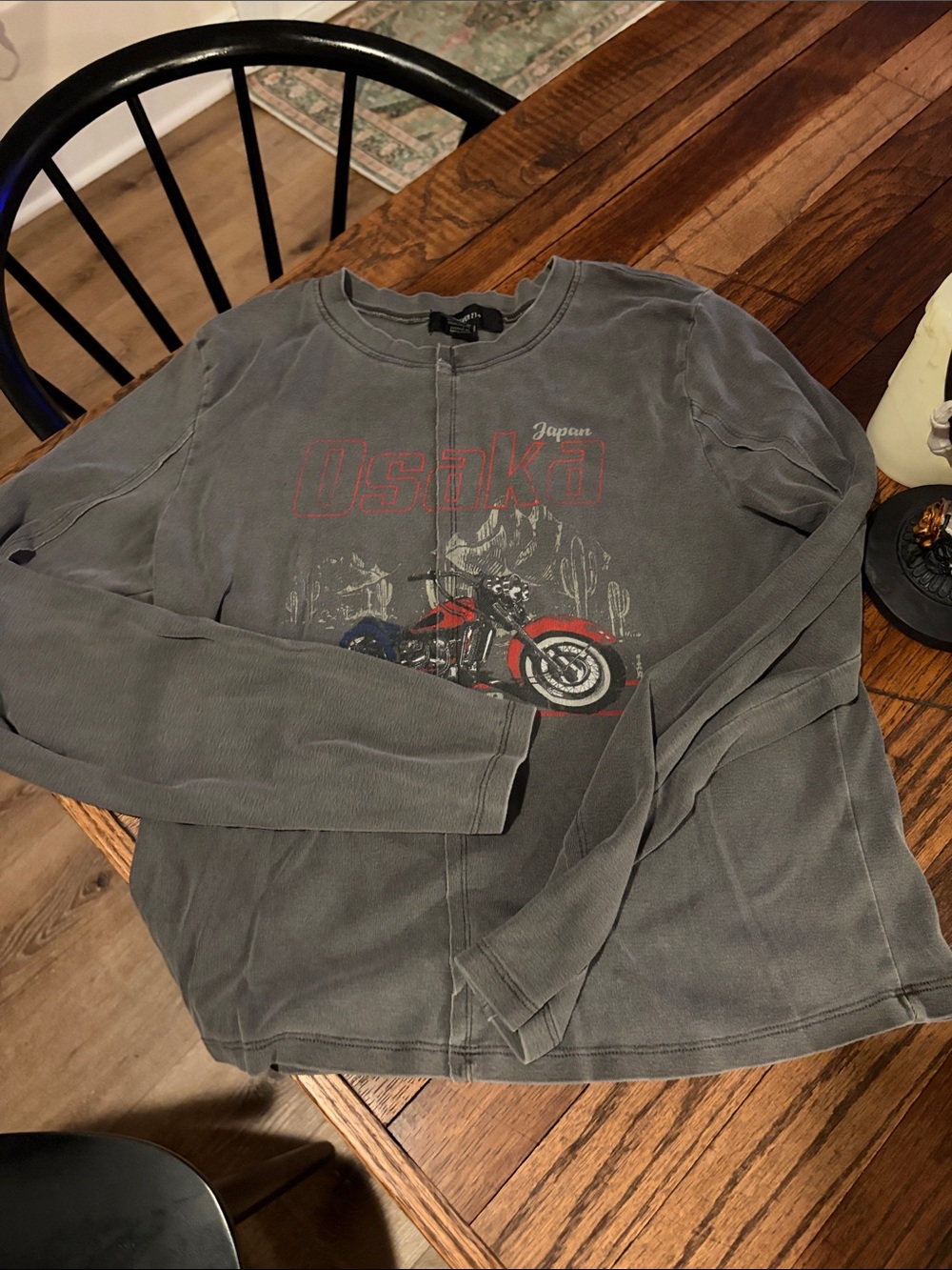 Forever 21 Gray Long-Sleeve Osaka Graphic Tee with Red Accent - Says 3x def Larg